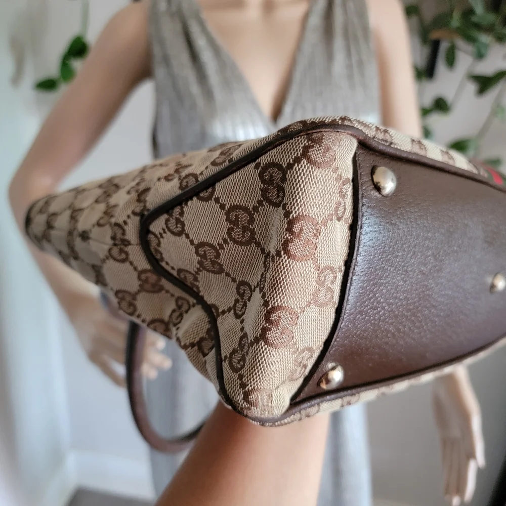 SALE🎉 RARE Authentic Gucci Sherry Line Web Tote Shoulder Bag - Picture 8 of 17